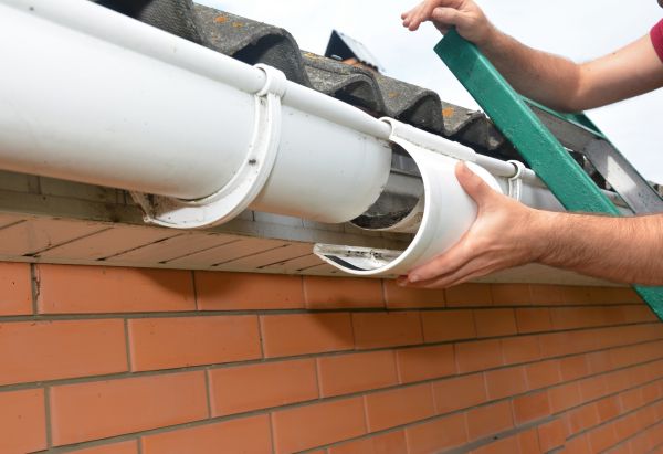 Gutter Maintenance in Merced